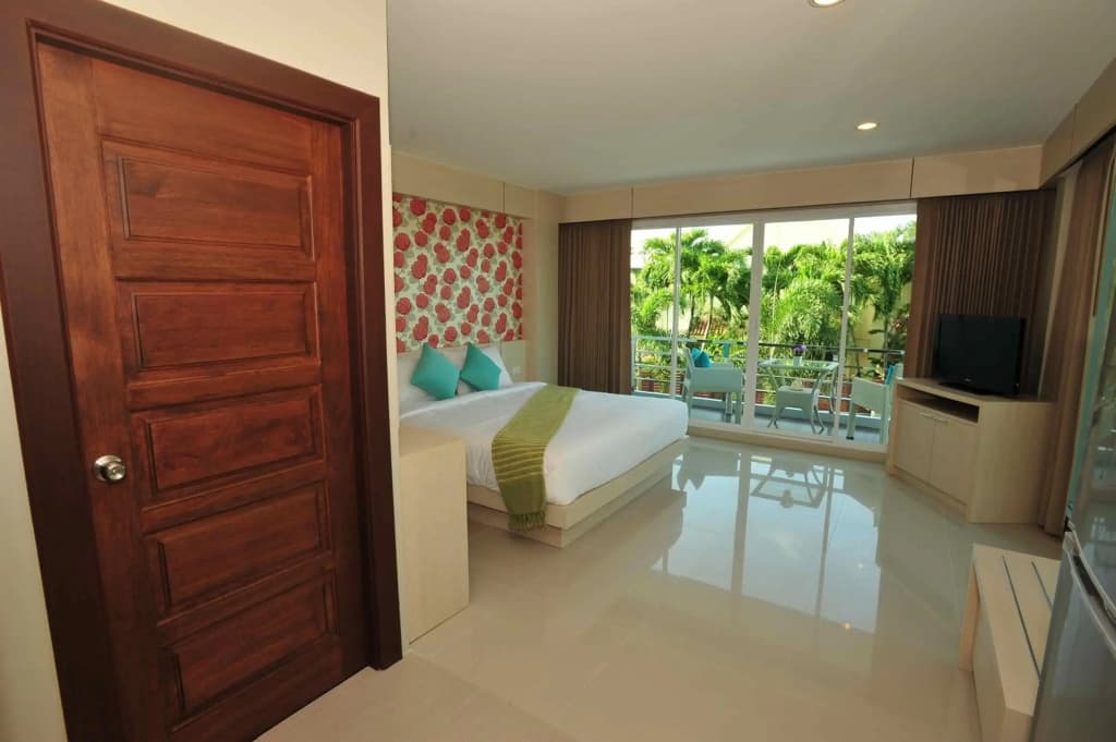 Chalong Beach Front Residence - photo 3