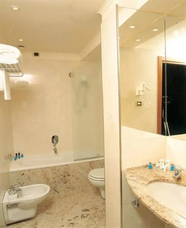 Terminal Hotel - photo 9
