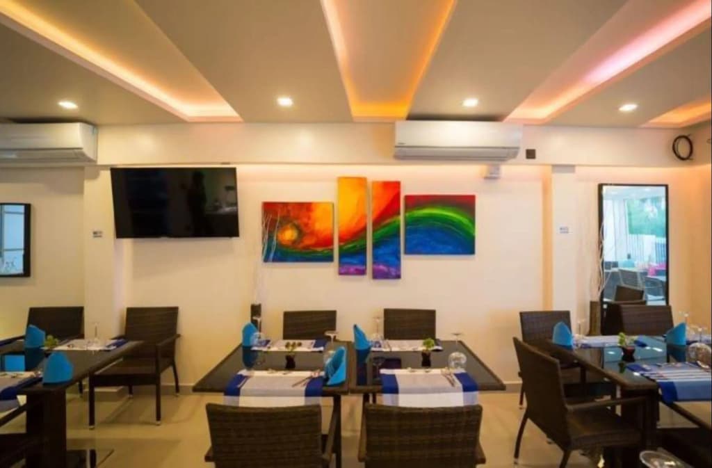 The White Harp Beach Hotel - photo 21