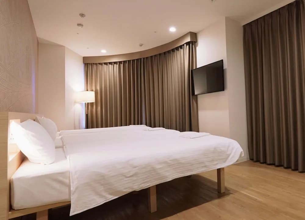 Park Central Sakura Hotel - photo 5