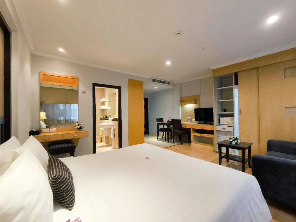 The Key Bangkok Hotel by Compass Hospitality - photo 40