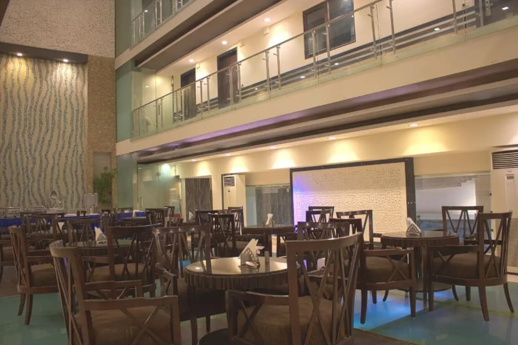 Hotel Grand Imperial - photo 9