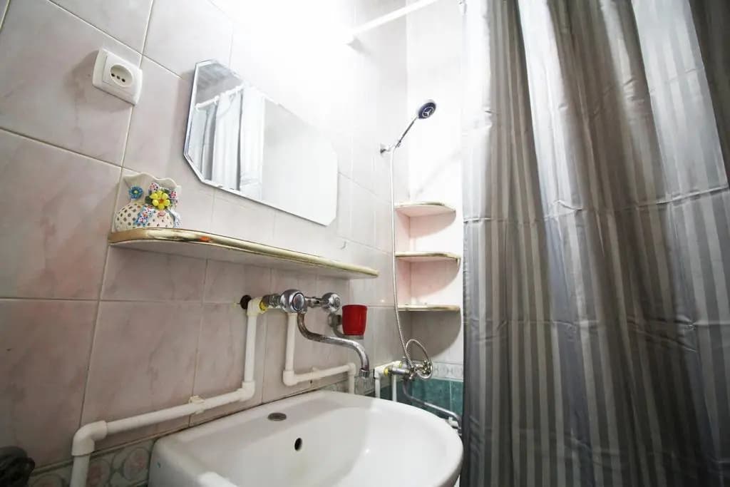 Tbilisi Grand Hostel - photo 19