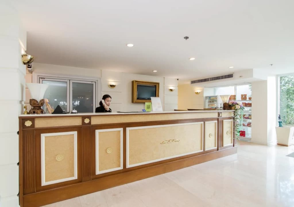 Romance Hotel Bangna - photo 21