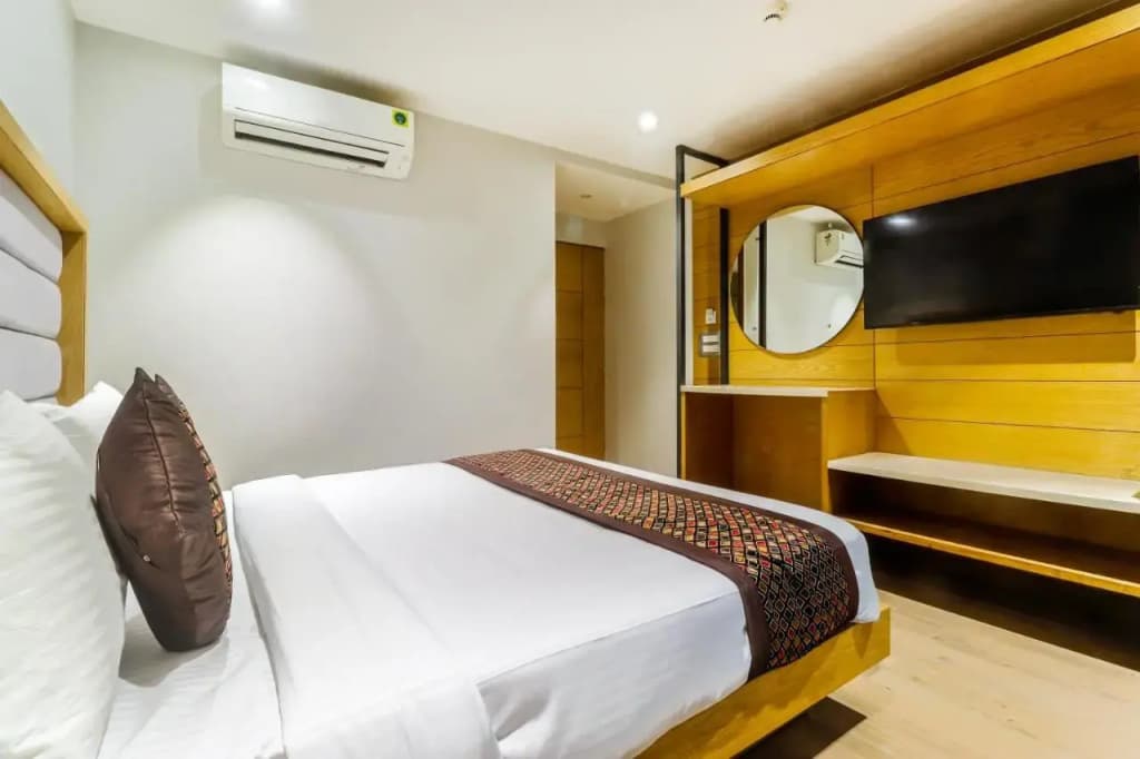 Hotel Bricks, Karol Bagh, New Delhi - photo 6