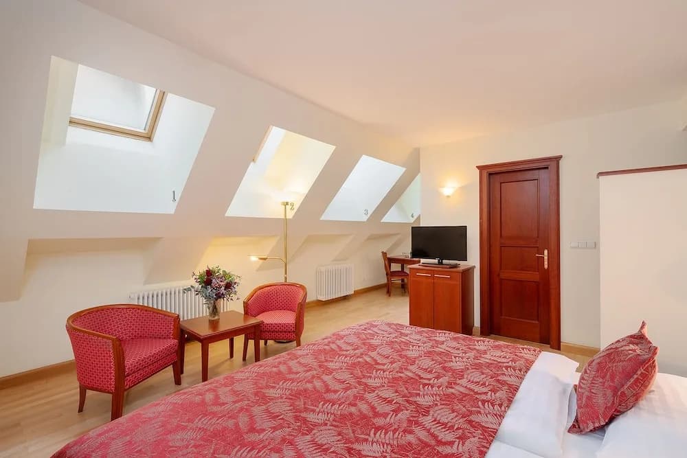 Marks Apart Hotel - photo 3