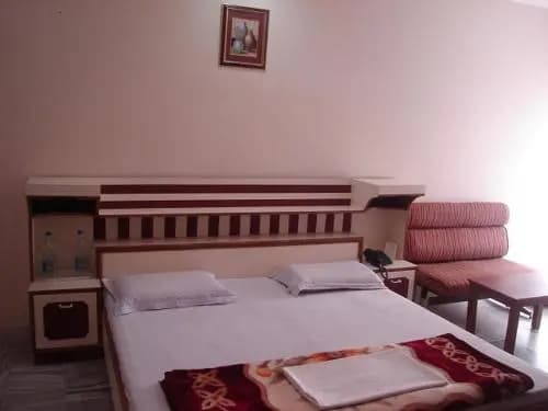 Pamposh Guest House - photo 3