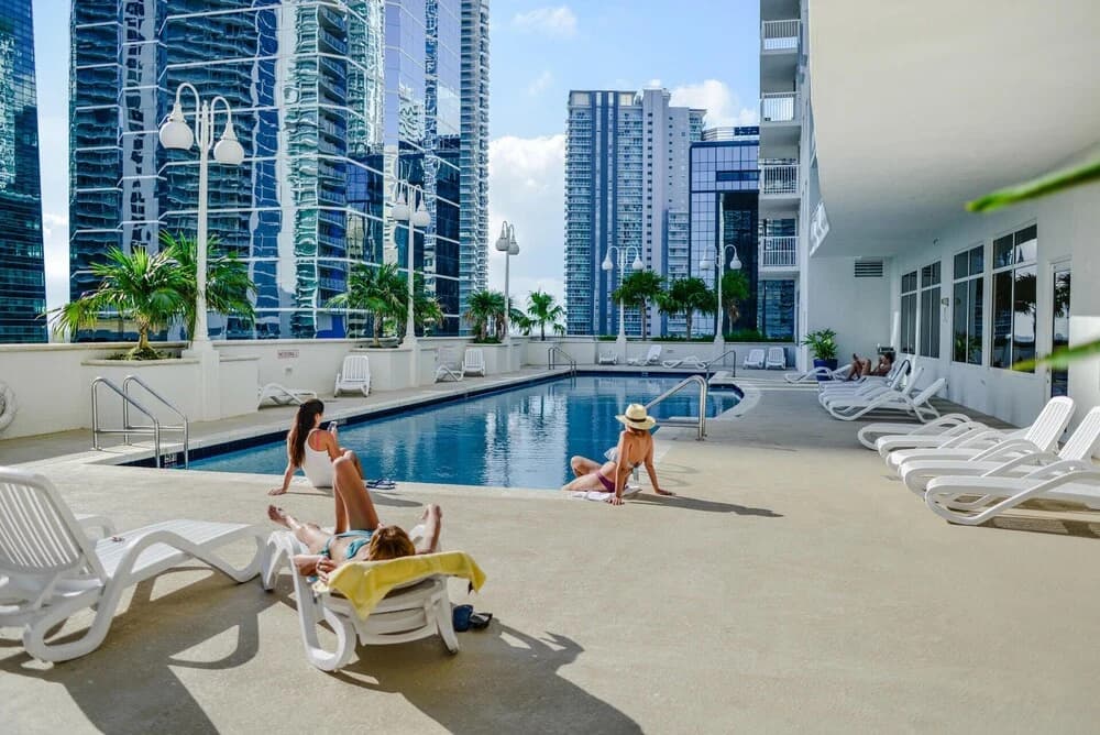 Amazing Studio Apt BRICKELL With pool - photo 17