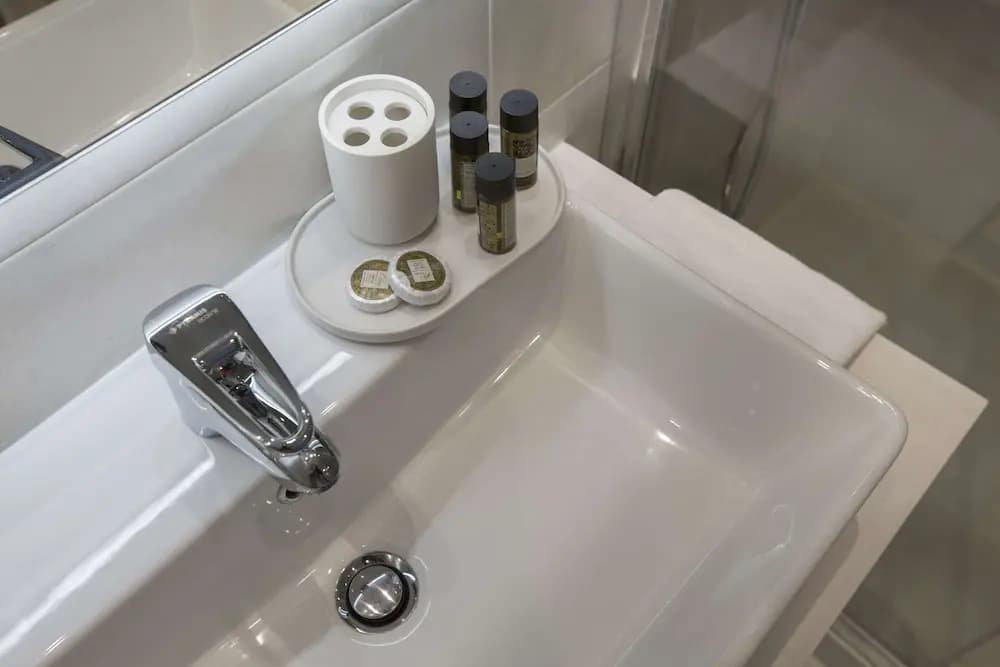 Ermou Stylish Suites by GHH - photo 8