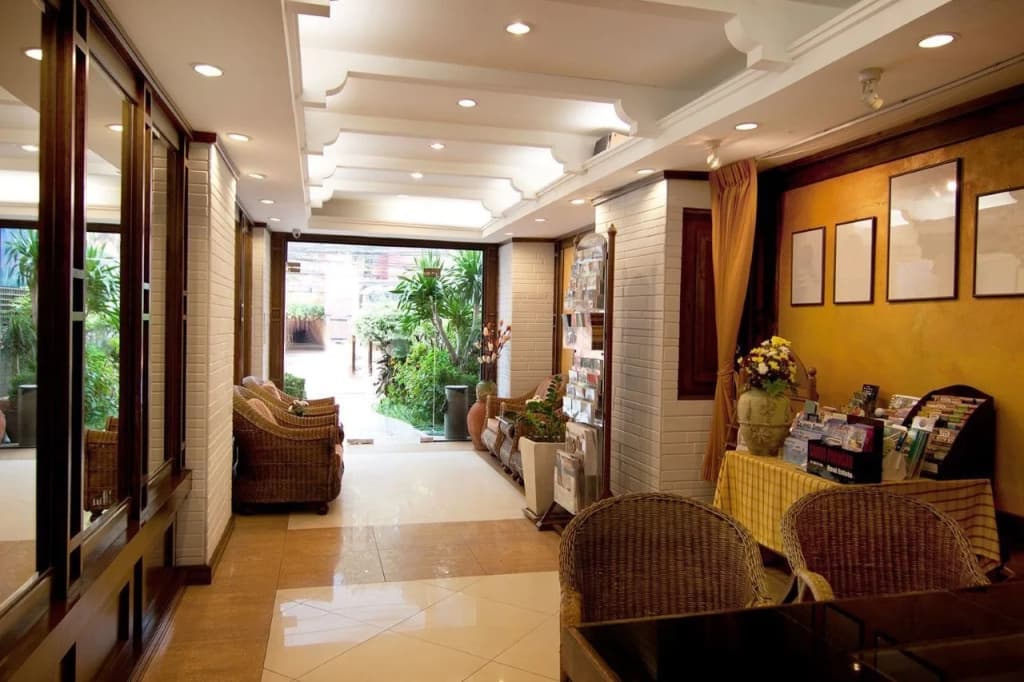 Nora Lakeview Hotel - photo 18