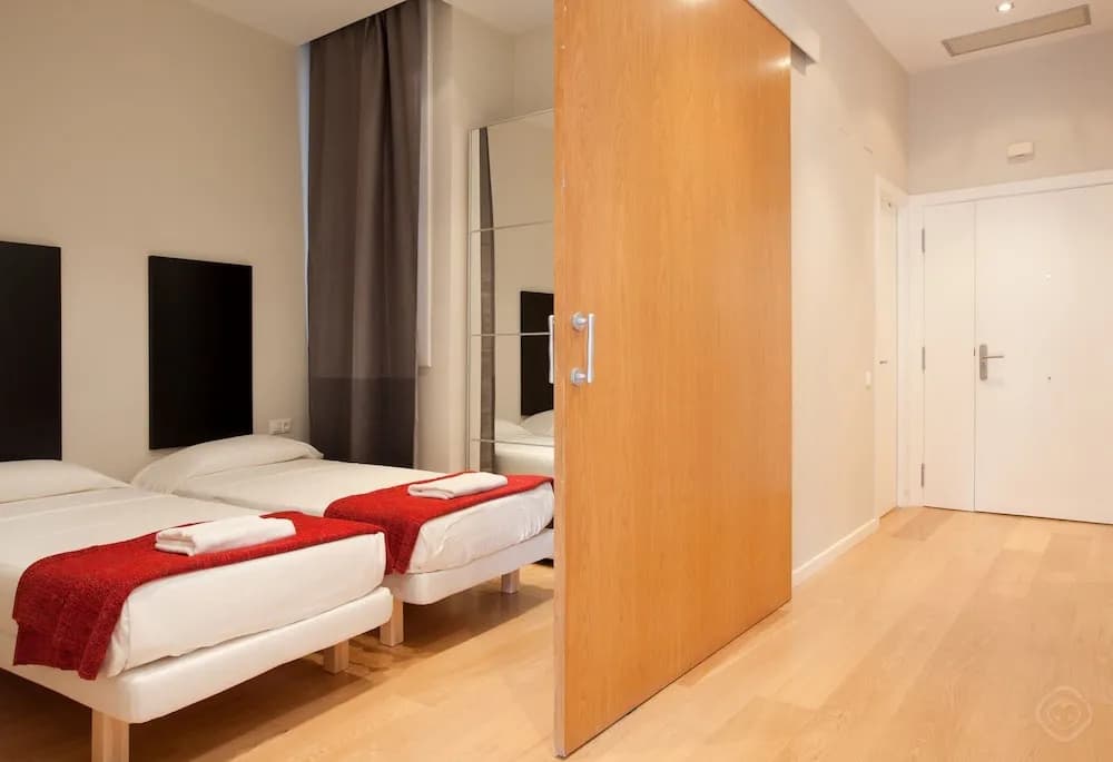 Modern Center Apartments - photo 17