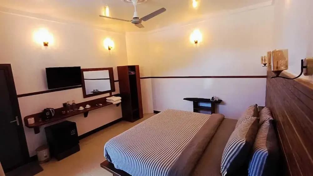 Luk inn at huraa - photo 2