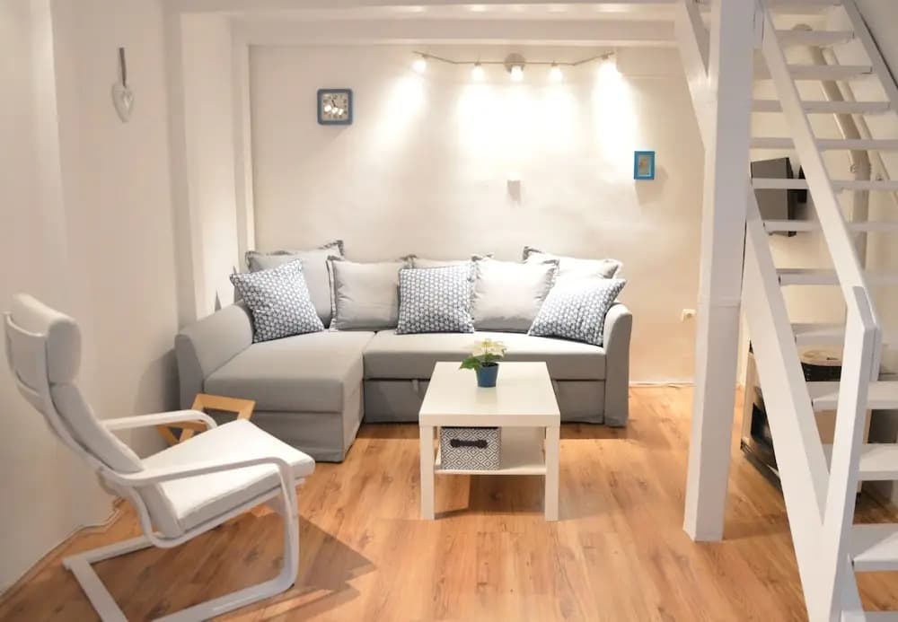 Kiraly 88 Apartment - photo 2