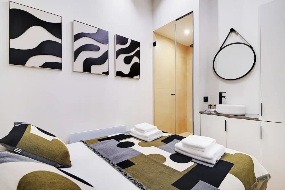 Stunning Apartment 2br/6p - Rex - Grands Boulevards - photo 2