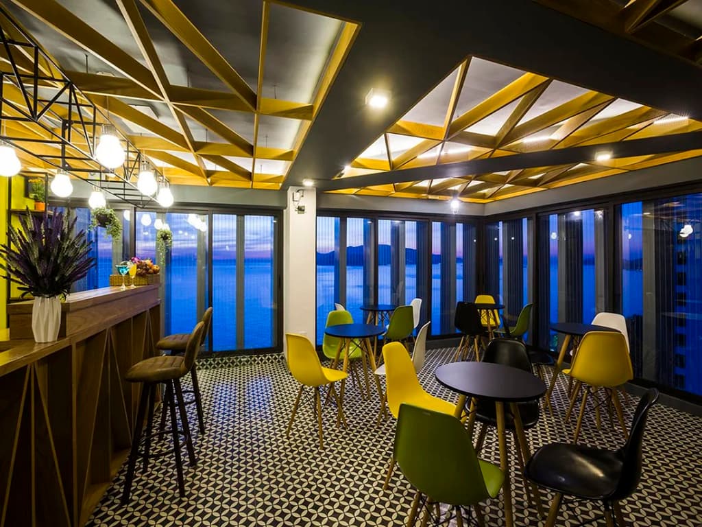 Venue Hotel - photo 17