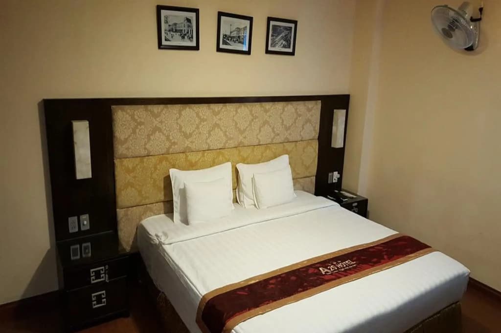 New Moon Hotel - photo 12