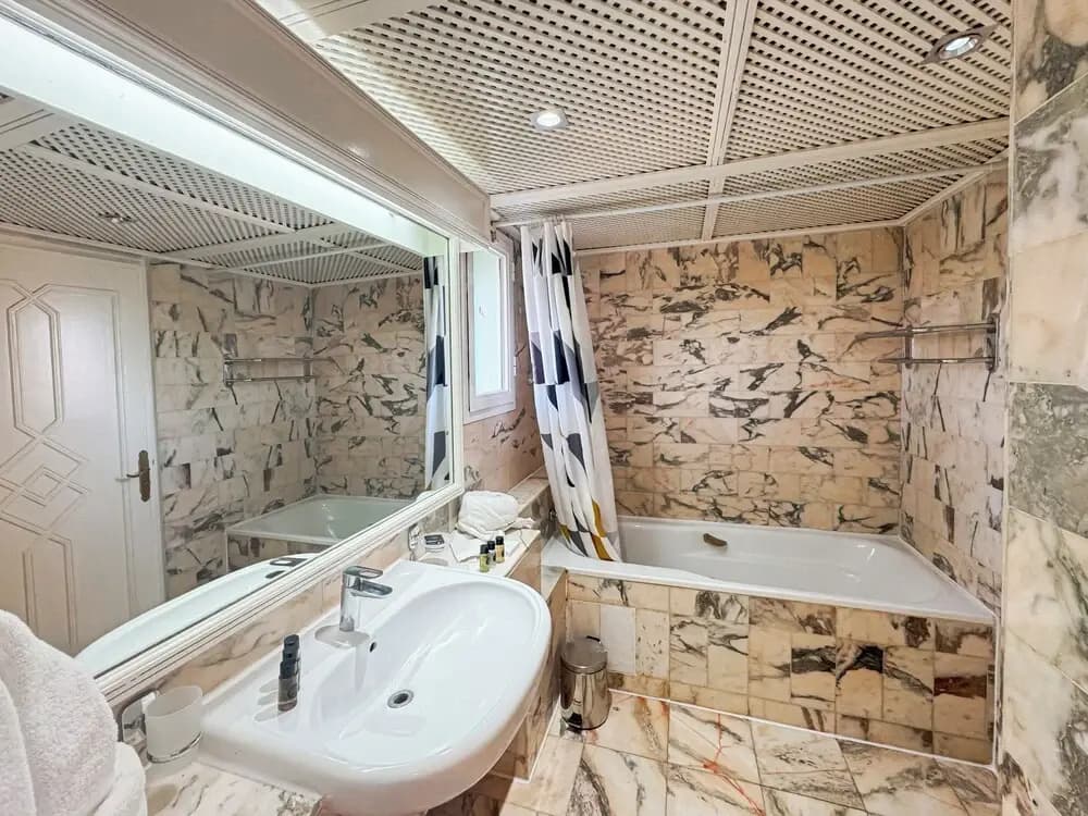 Luxurious Duplex in a Peaceful Resort - photo 9