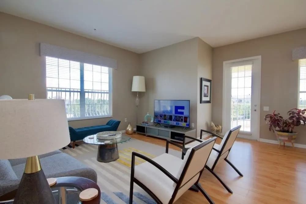Lake View 3 Br Condo by RedAwning - photo 6