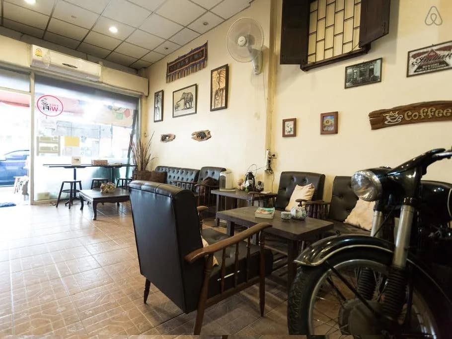 Speakeasy Homestay - photo 17