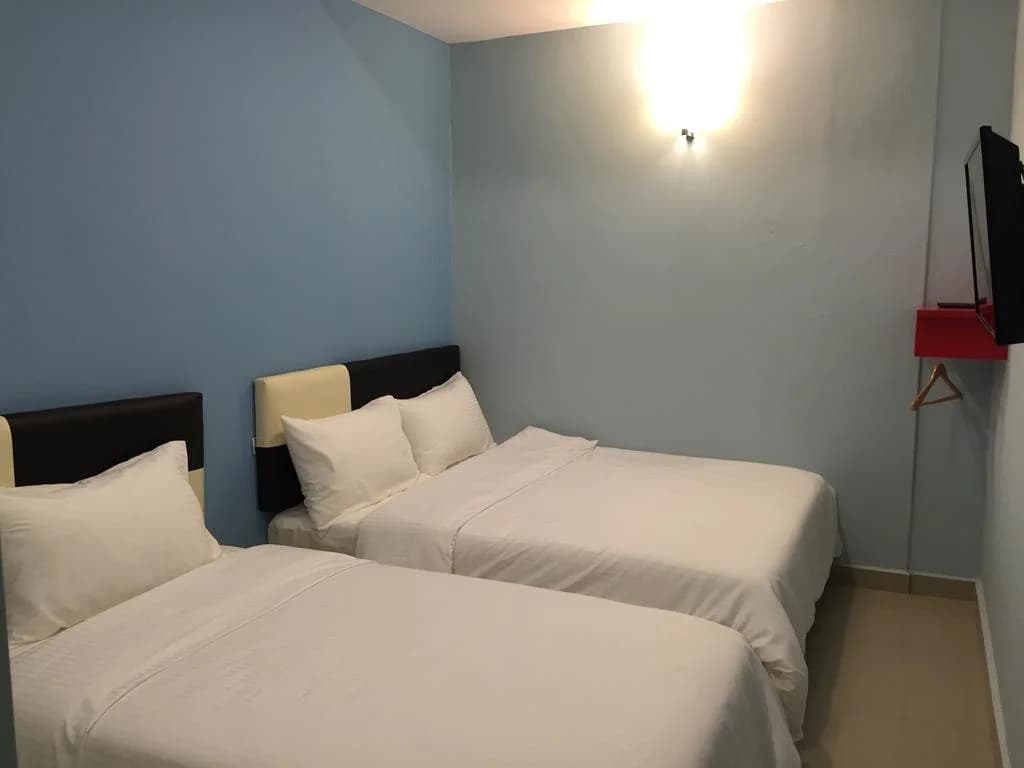 Sri Maluri Hotel - photo 7
