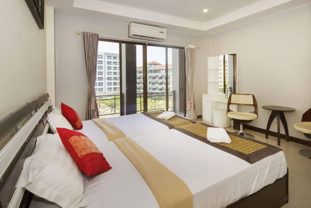 Royal Q&D Suites Hotel - photo 6