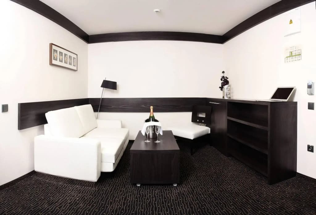 Lifestyle Hotel - photo 4