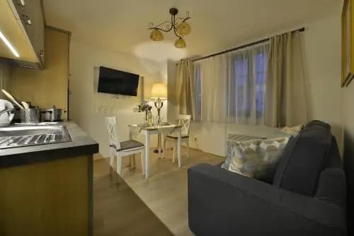Nobles Apartments - photo 6