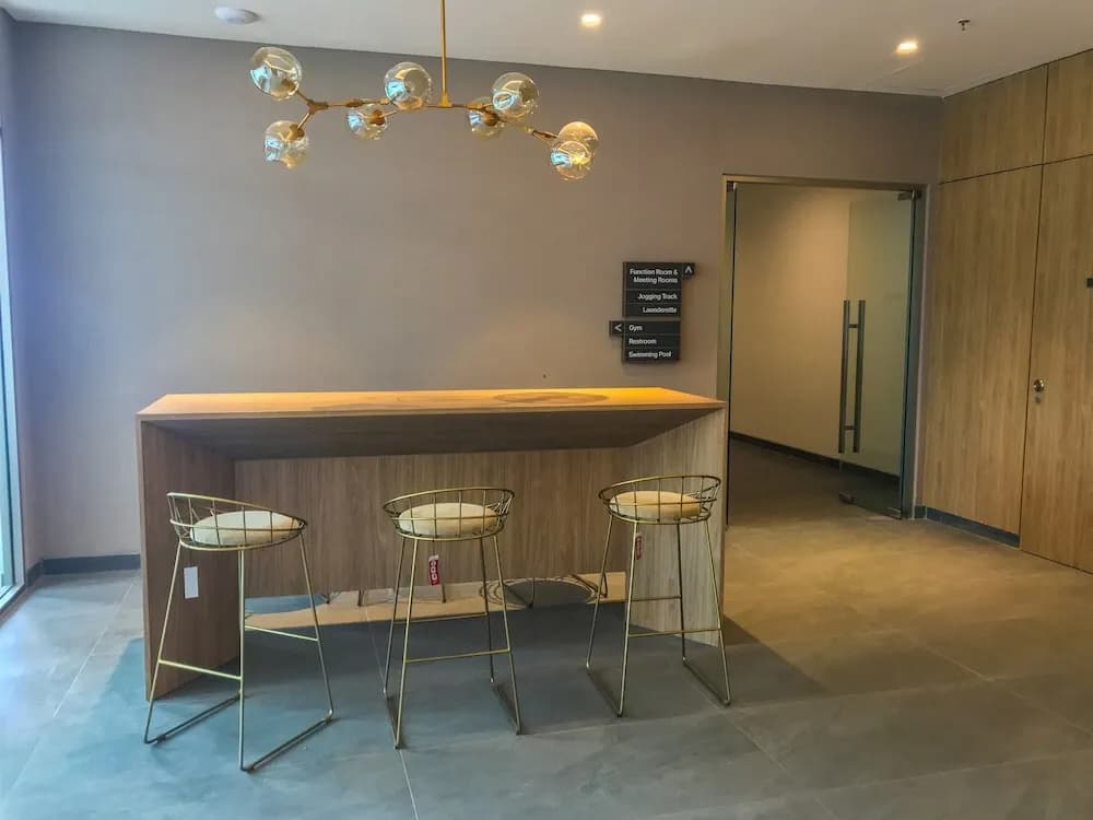 Best Homey And Nice 1Br At Ciputra World 2 Apartment - photo 1