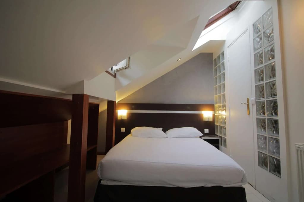 Modern's Hotel - photo 7