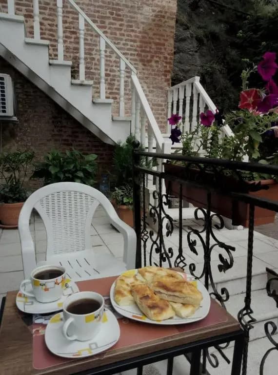 Old Tbilisi Narikala Apartment - photo 9