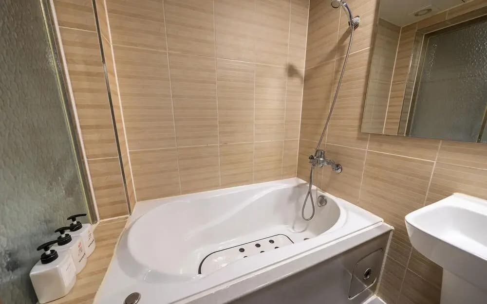 Sadang Charis Hotel - photo 27