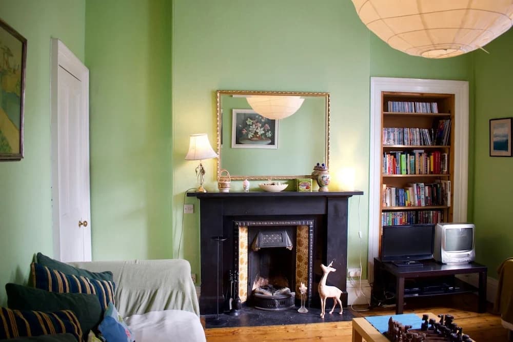 Traditional 3 Bedroom Apartment in Bruntsfield - photo 10
