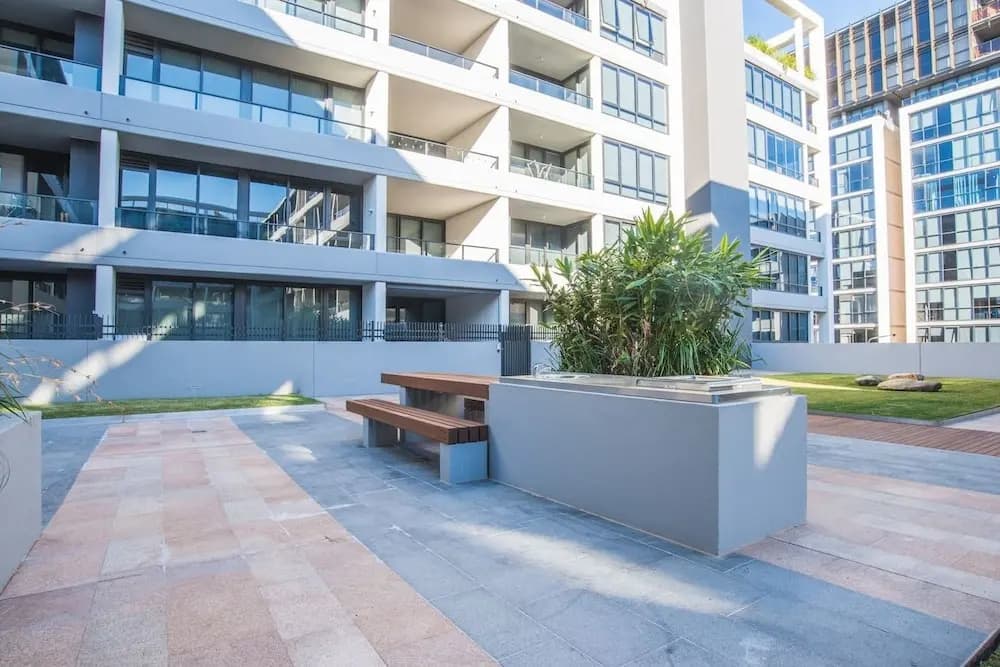 Relaxing Parramatta Apartment With Parking - photo 1