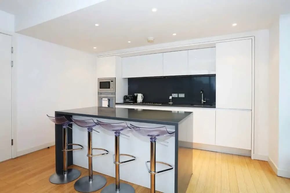 Modern 2bed with free Parking in the iconic Quartermile - photo 16