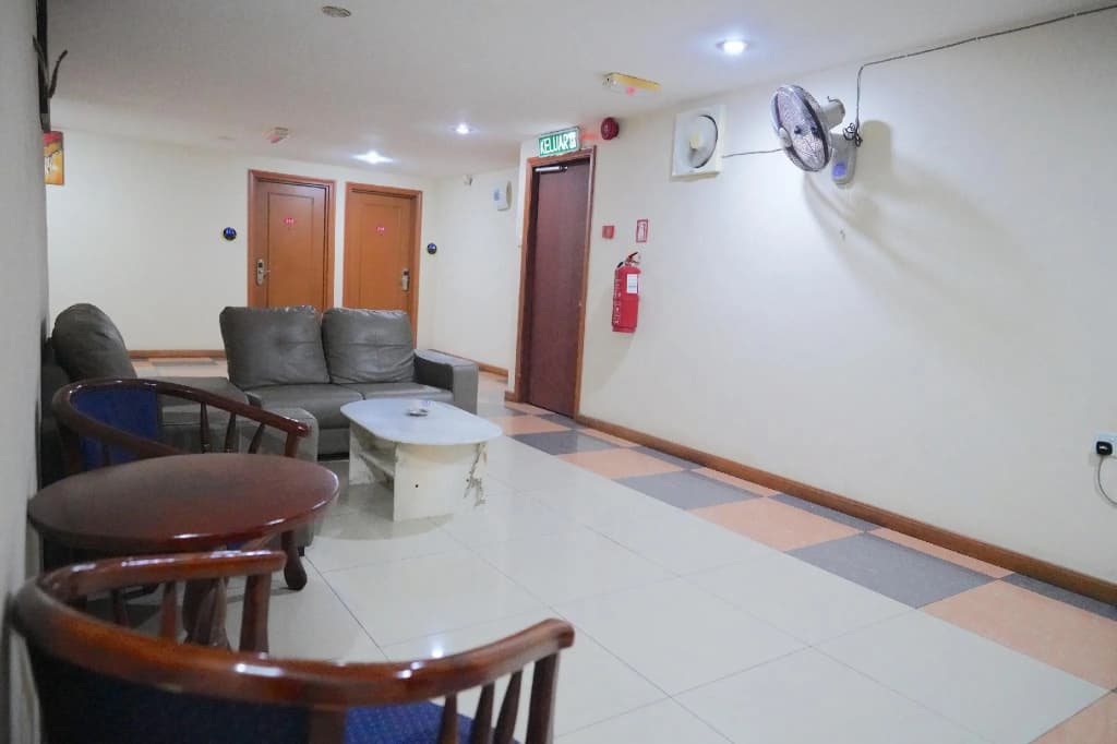 Houz Inn - photo 8