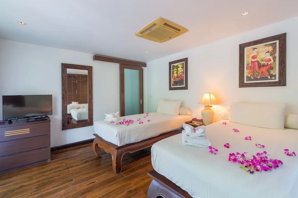 Spectacular Seaview Pool Villa Kalim 6 - photo 5