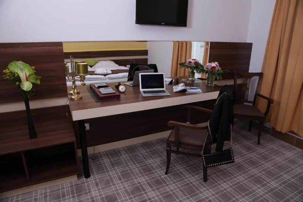 Primus Hotel & Apartments - photo 2