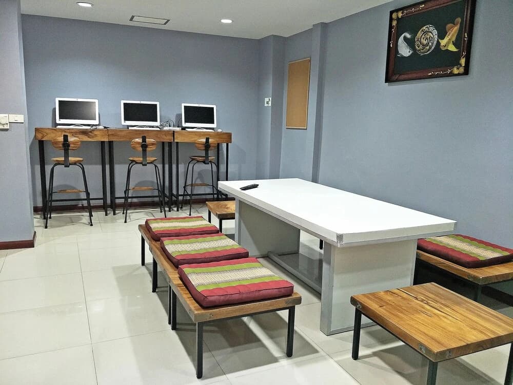 The Rooftop Residence Hostel - photo 23
