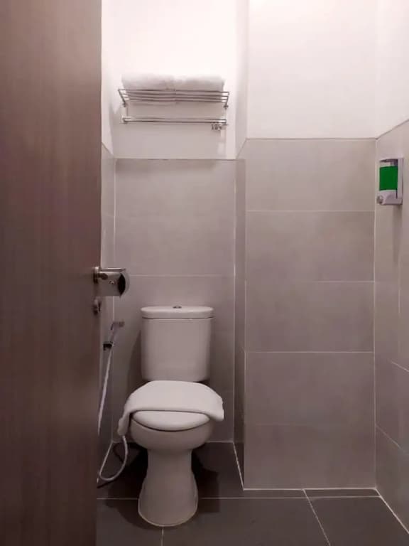 Front One Residence Syariah Mampang - photo 9