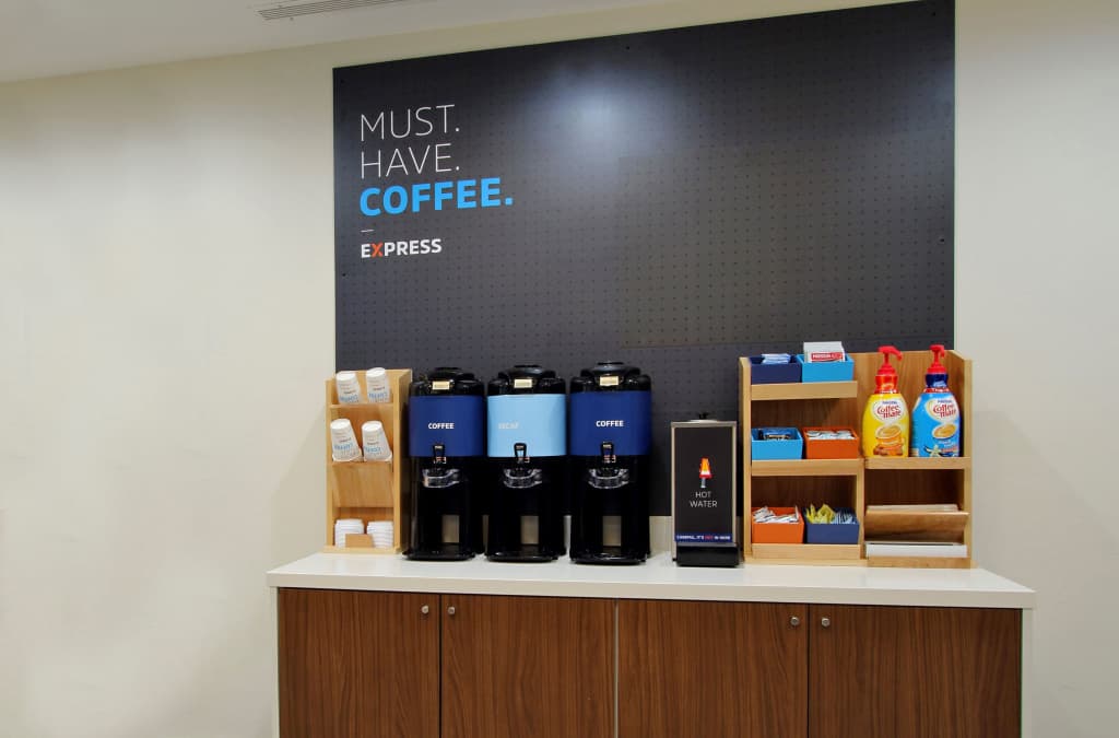 Holiday Inn Express & Suites Miami Airport East by IHG - photo 22