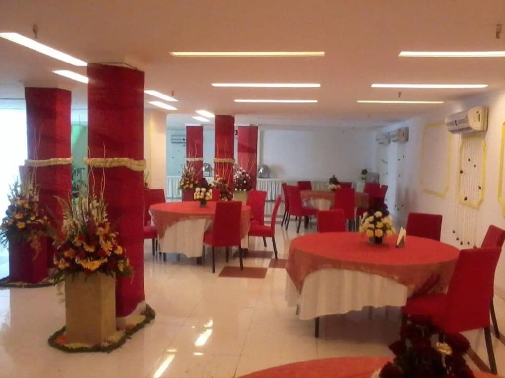 Clarks Inn Kailash Colony - photo 13