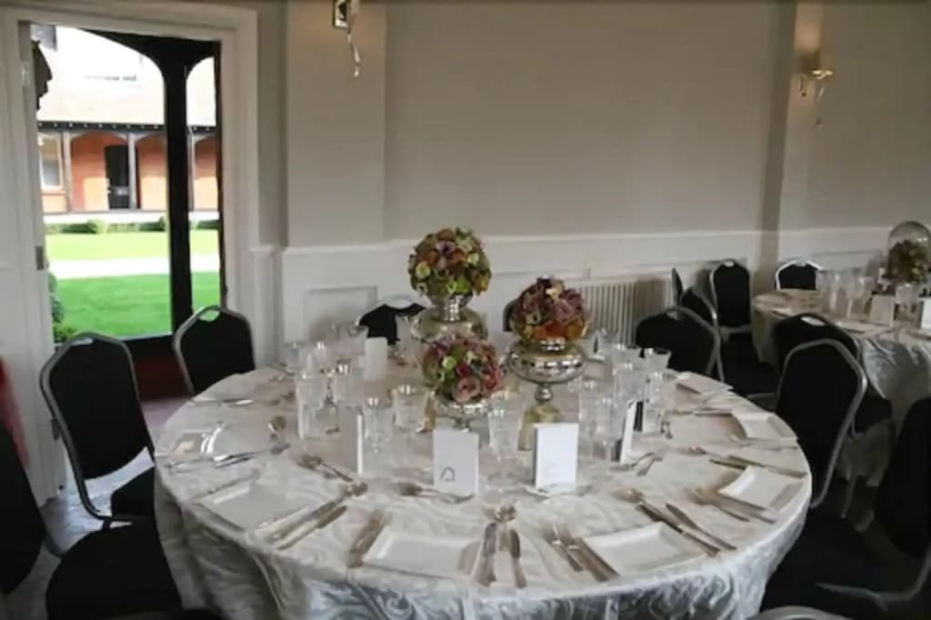The Pillar Hotel - photo 20
