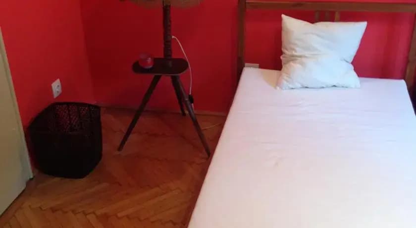 Károly Hostel - photo 1