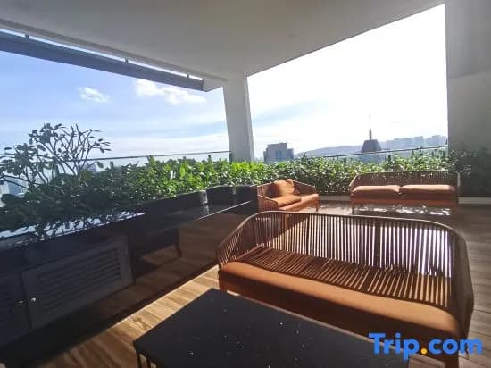 The Luxe by Infinitum Suites - main photo