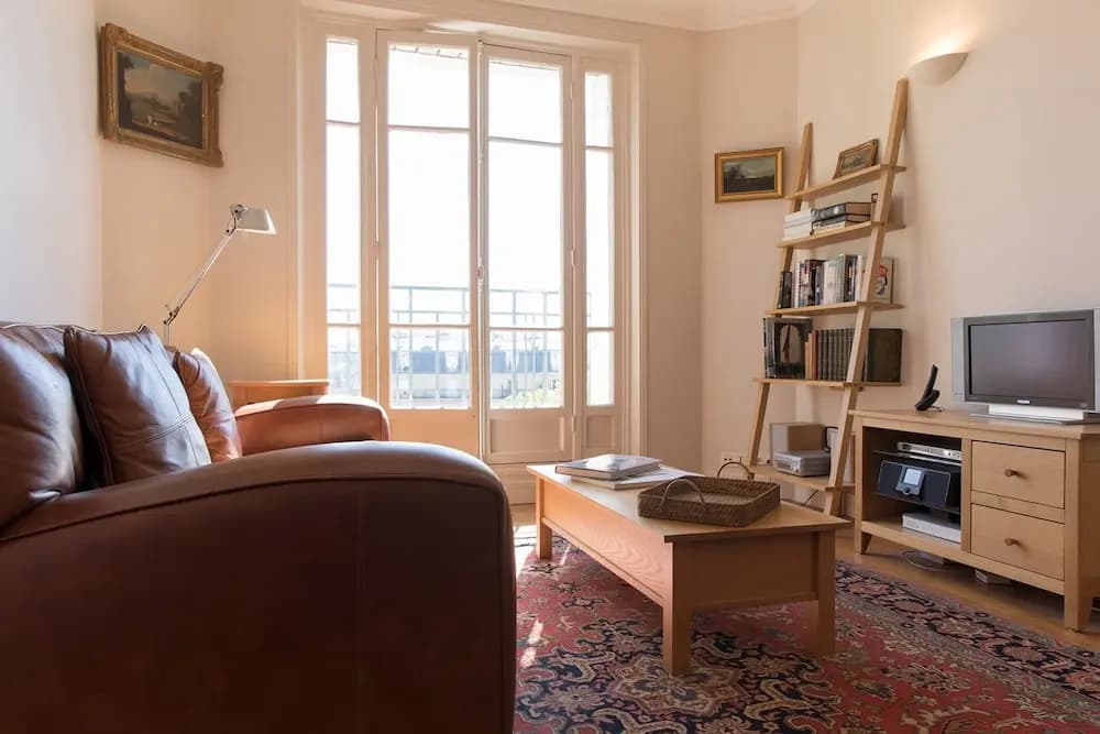 Eiffel Park Peaceful 1 Bedroom Apt Near the Eiffel Tower - photo 5