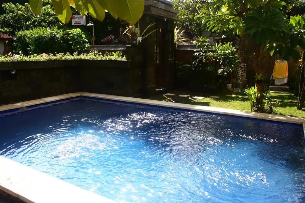 Grand Bimasena Hostel - photo 14