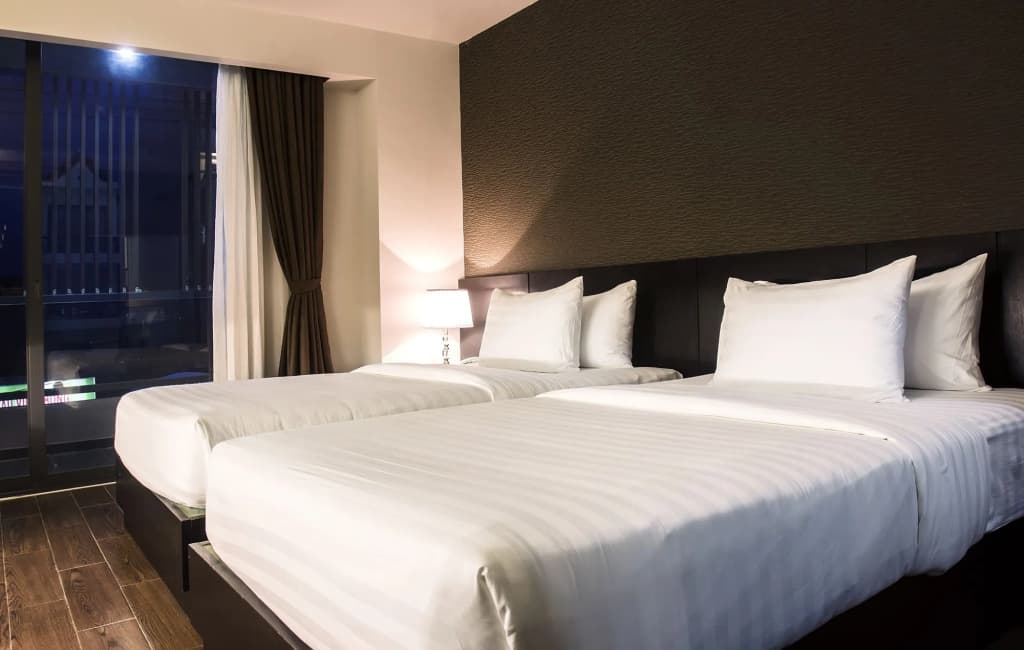 Golden Hotel - photo 6