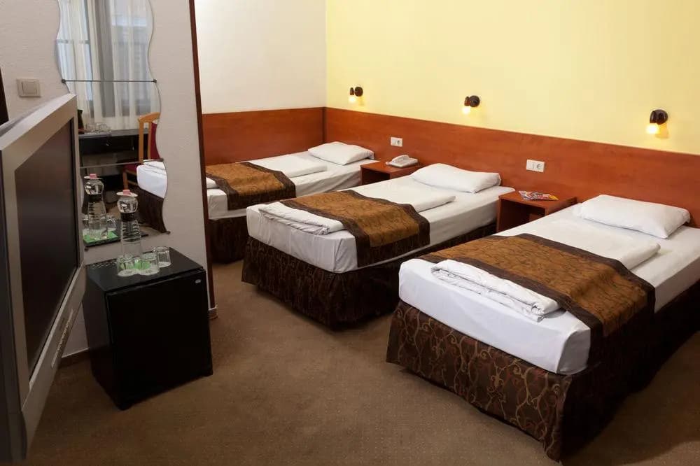 Equity Point Budapest - Hostel - photo 5