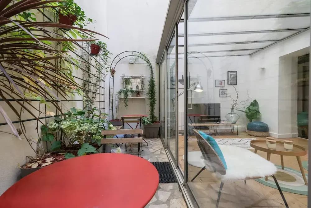 Chic Apartment With Patio - 2br/6p - Le Marais - photo 15