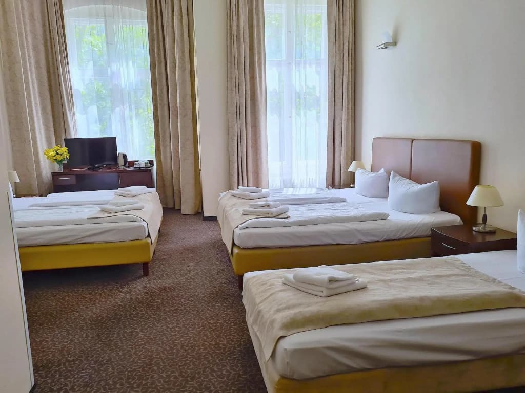 Upper Room Hotel Kurfurstendamm - photo 27